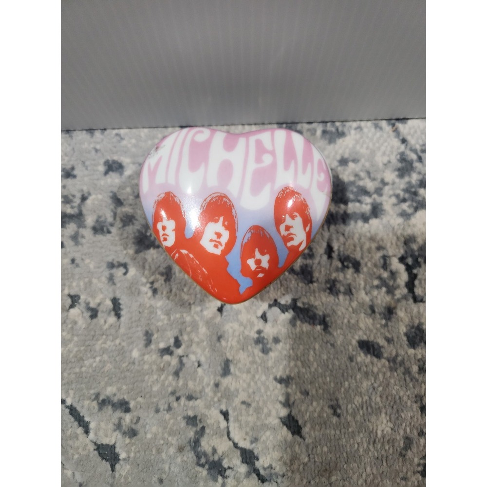 The Beatles Michelle Porcelain Music Box Franklin Mint 1992 Heart Shaped Vintage